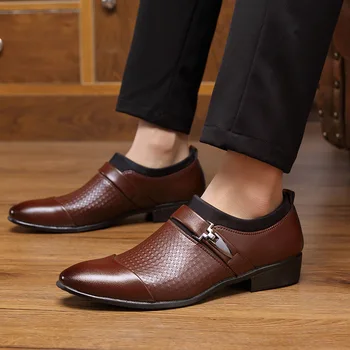 2023 Мужская официальная обувь Кожаные оксфорды с острым носком Для мужчин, модельные туфли бизнес размера Плюс