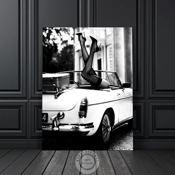 Высокие каблуки в классическом автомобиле Плакат Черно-белая фотография Художественное произведение Печать на холсте Настенное искусство Картина Украшение комнаты для дома